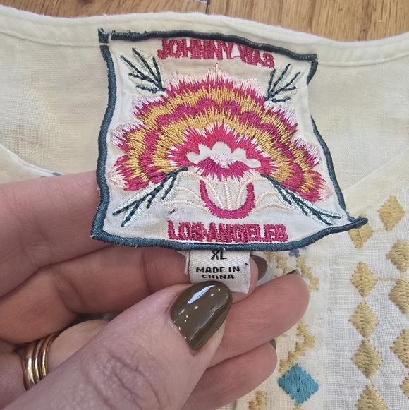 Johnny Was Mariposa Easy Linen Blouse White Embroidered XL Flower Butterfly - Picture 7 of 8